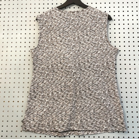 Eddie Bauer Sleeveless Womens V-neck Top Black White Cinched - Picture 6 of 9